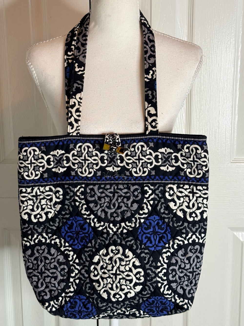 Vera Bradley Toggle Tote Bag Canterberry Cobalt Like New